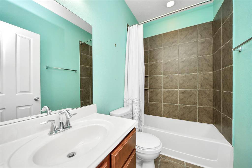 2nd bathroom