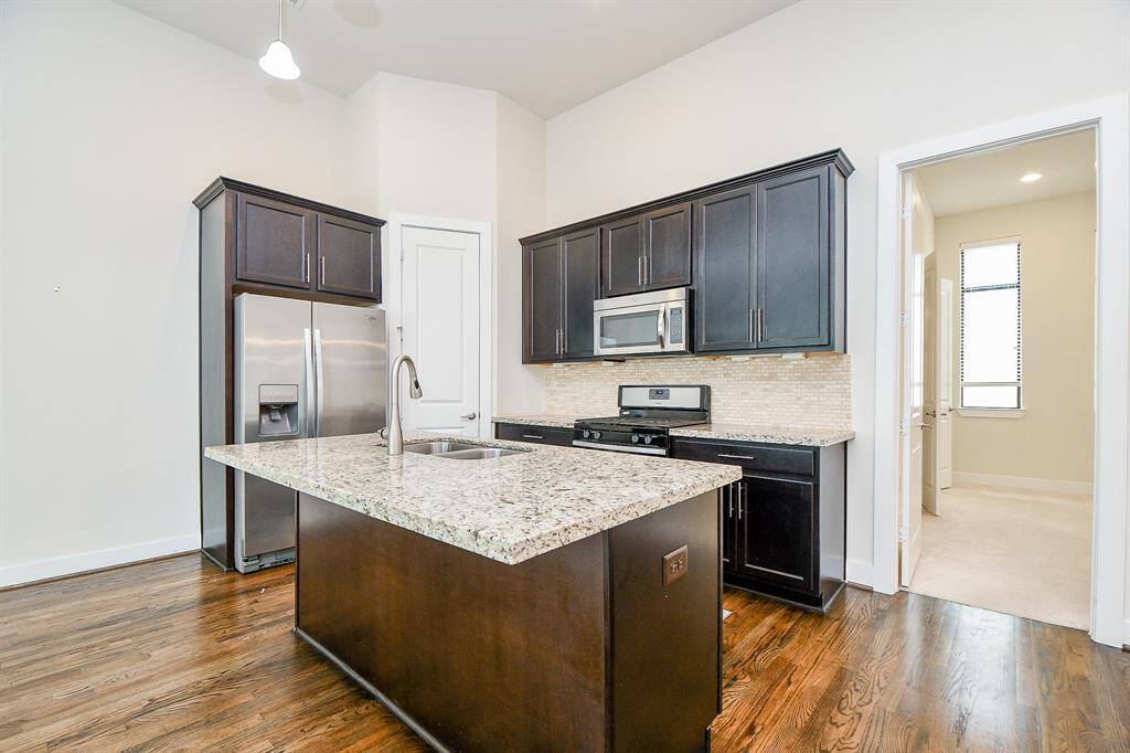 Refrigerator is included