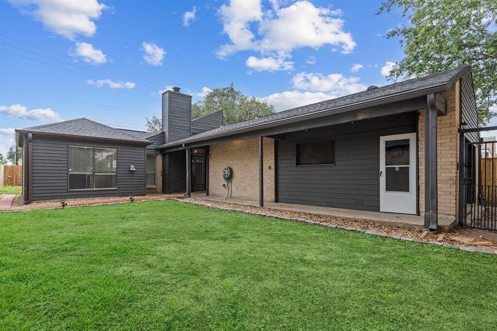 Generous green space with fresh landscaping—perfect for outdoor lounging, family fun, or future gardening plans. Total private no one behind your and fully fenced in home.