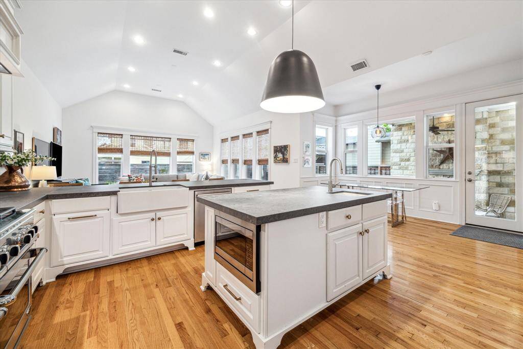 Alongside the family room, a wide breakfast bar provides even more space for casual meals, homework and conversation.