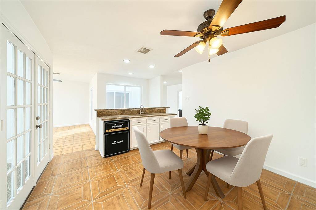Eat In Area Virtually Staged