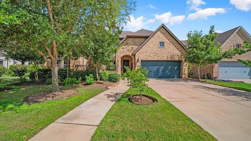 Welcome to 810 Sunbeam Creek Court- Located in Highly Sought out Harvest Green Subdivision with Top Rated Schools and Conveniently
