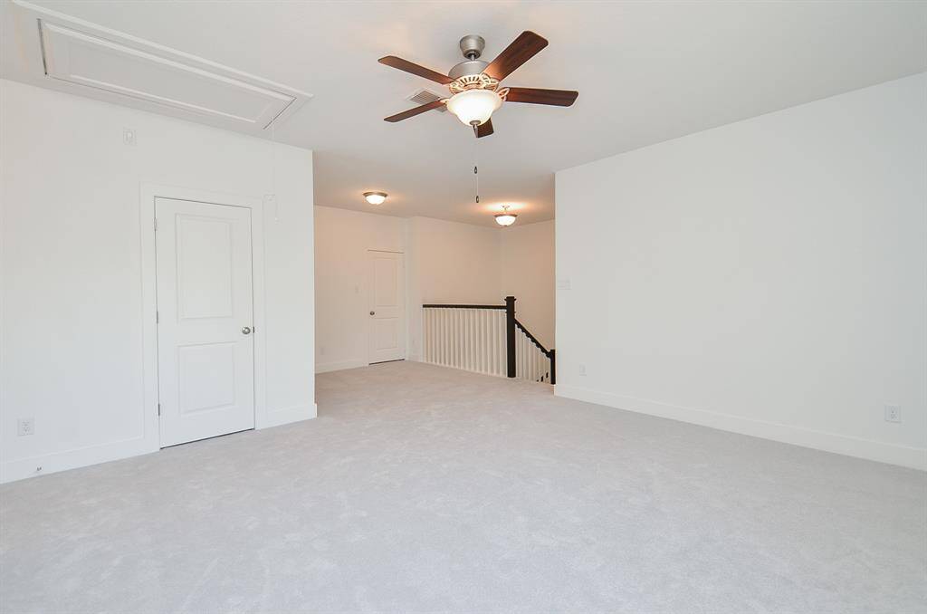 LARGE Upstairs Game Room ~ very lightly lived in area~ 3 Attic Spaces Including Walk Out on Second Floor