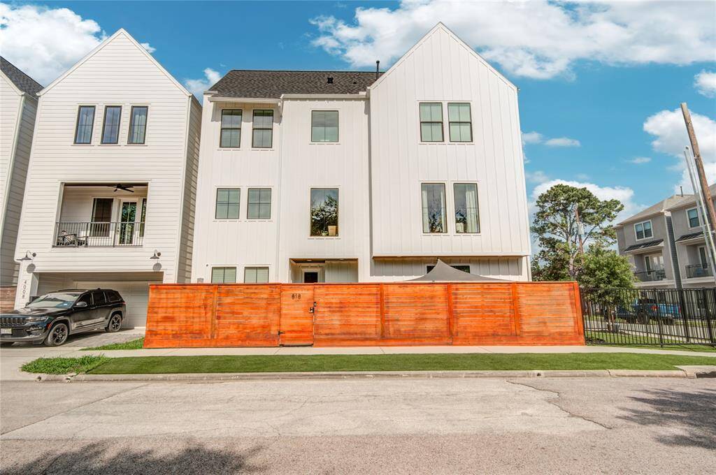 Side of 818 Fisher