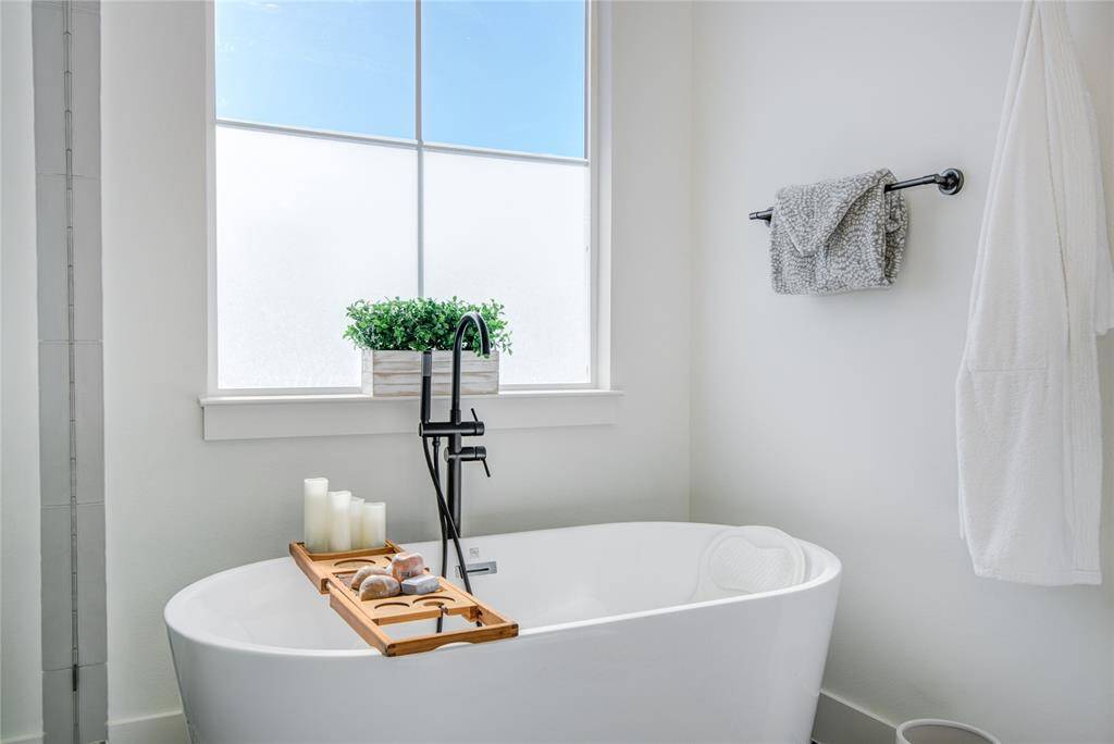 Primary Bathroom Soaking Tub