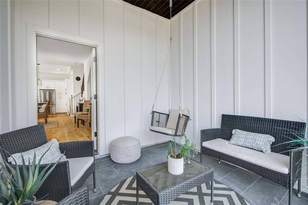 2nd Floor Patio