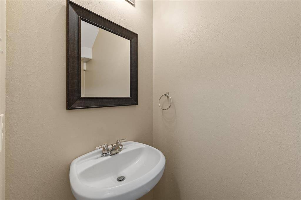 Half Bath Downsairs