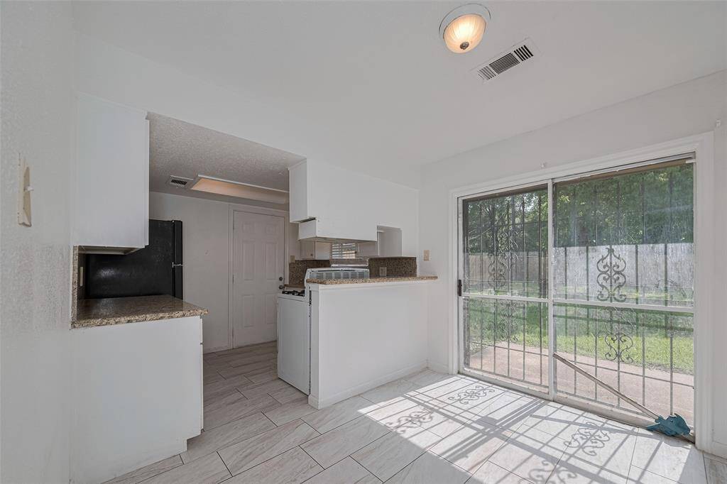Breakfast area with a direct view to your backyard.
