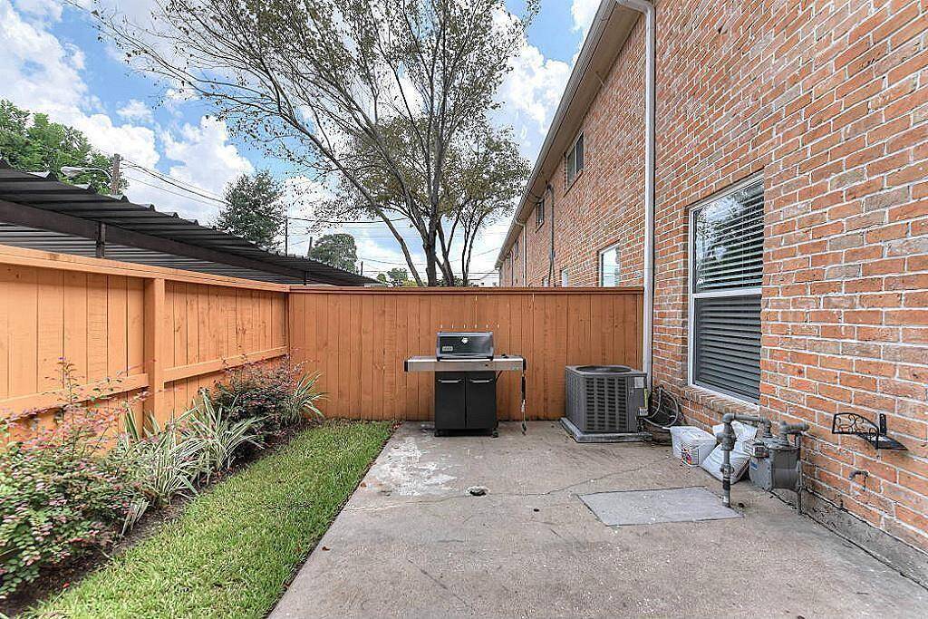 You won't find an apartment with this much outdoor space to yourself!
