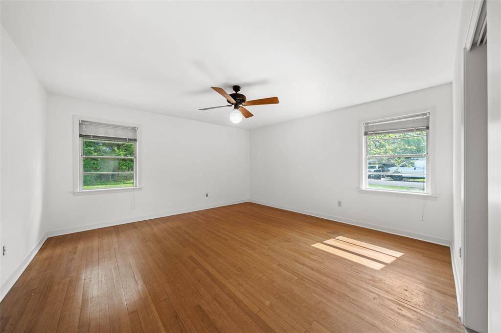 View of the back bedroom