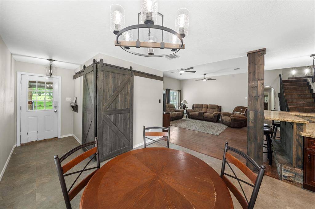 Breakfast area