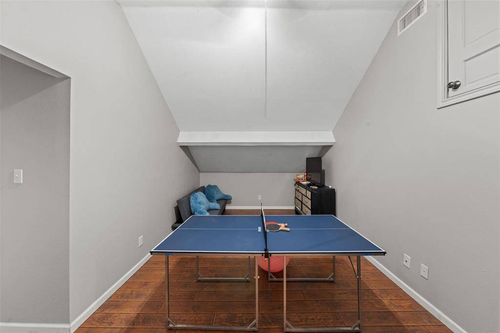 Game room/bonus room upstairs