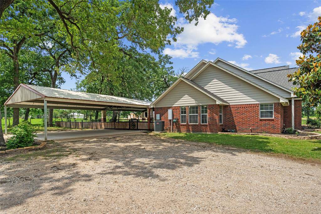 attached carport