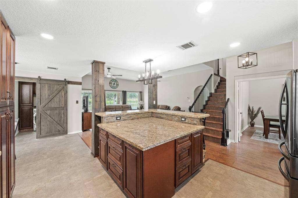 HUGE island in the kitchen