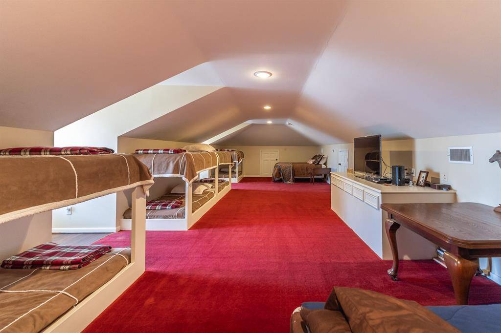 3rd Floor Bunkroom