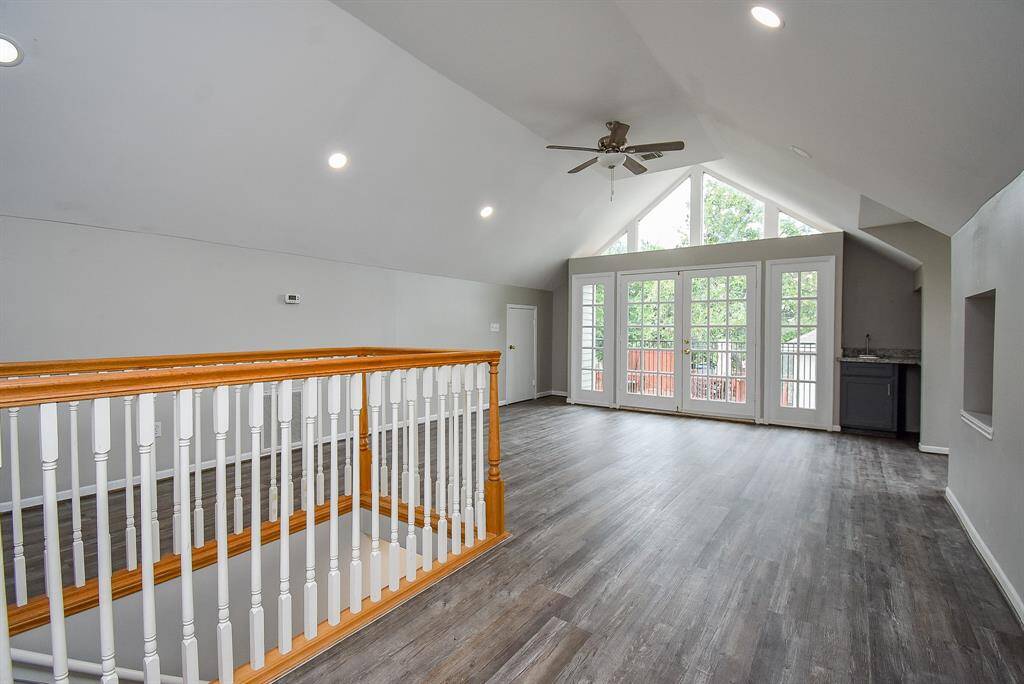 Let's head back downstairs to check out the rest of the home!