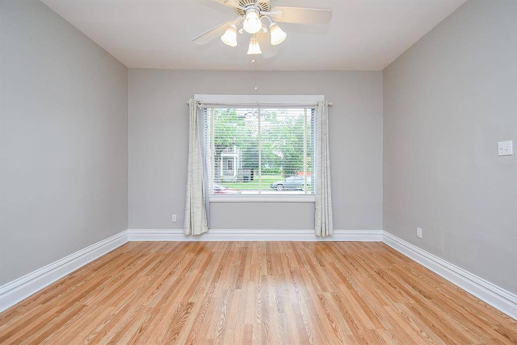 Living room.