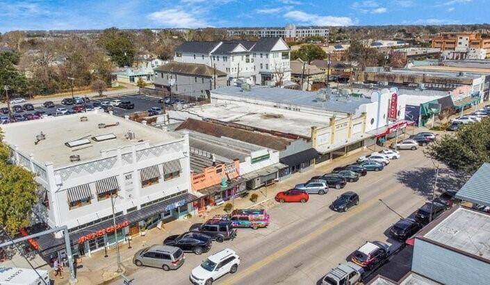 Access to the 19th street shopping district is easy from Columbia St.
