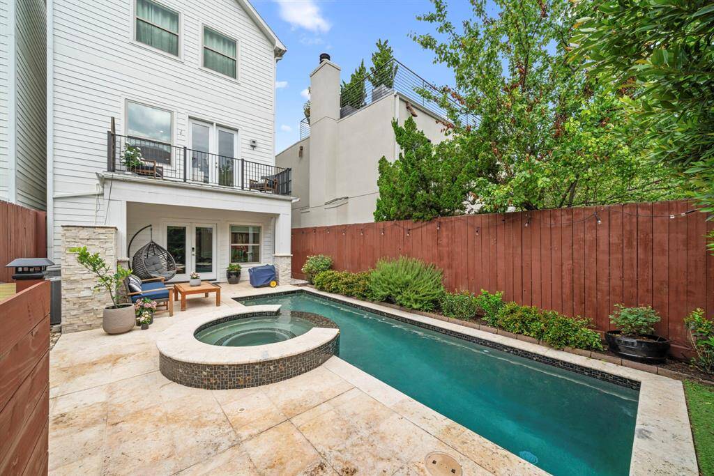 First floor Pool maintenance is included in the lease price. Plenty of space to entertain.