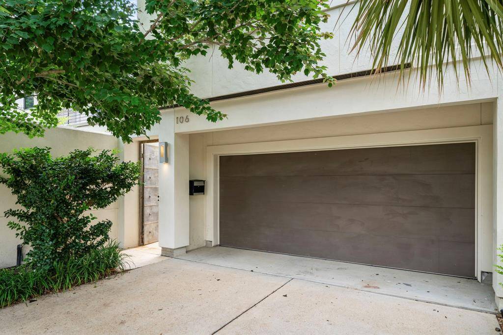 Private parking with a custom door entrance