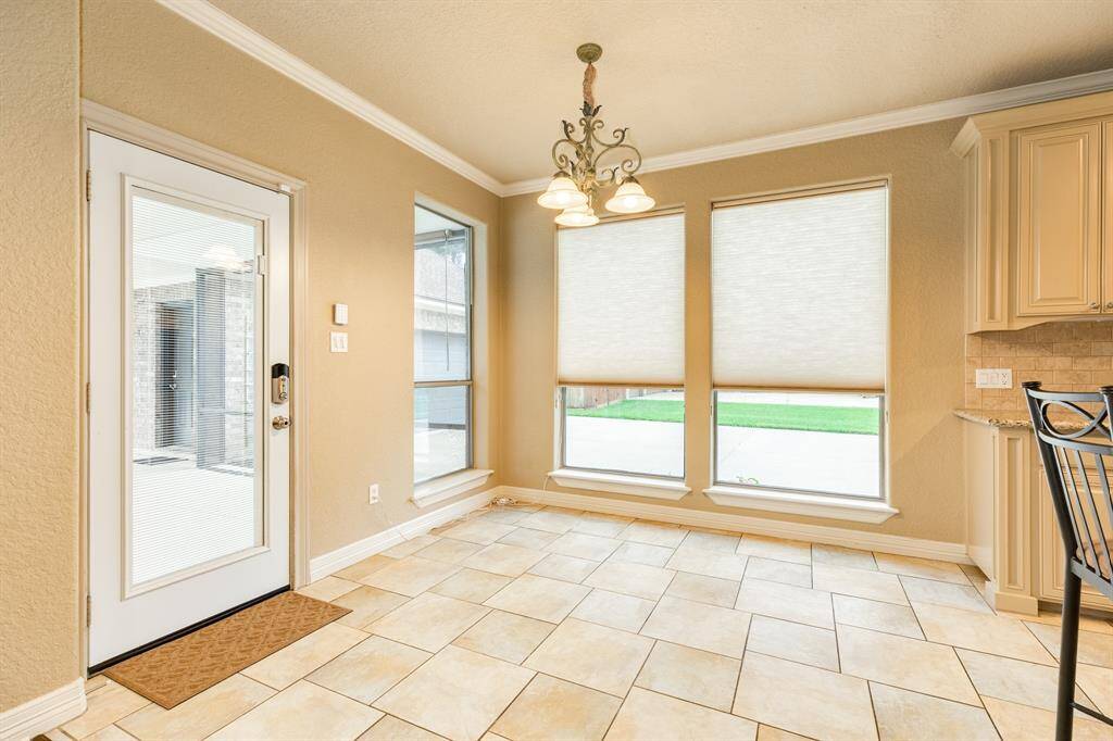 The dining nook offers a more convenient eating space for a more casual setting.