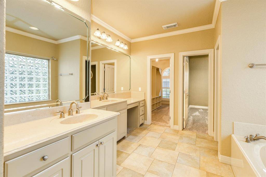 Off the ensuite you have a generously sized walk in closet and a private flex room. Opportunities are endless with this extra space.