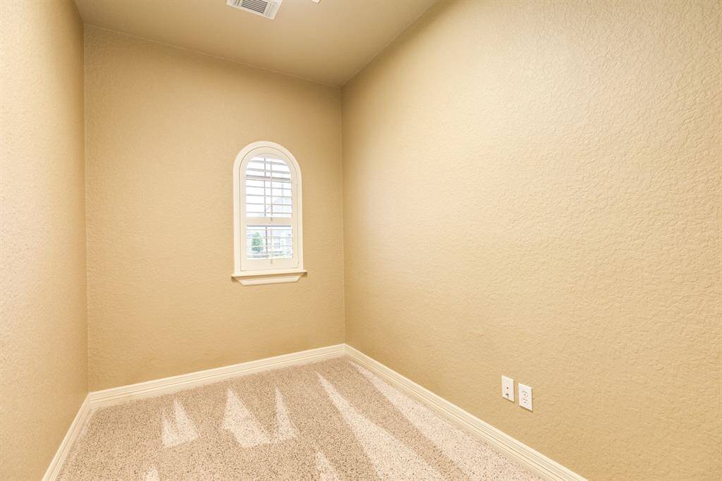 Flex room off owners suite. Perfect for an office/ baby room/ dressing room. So many opportunities with this extra space.