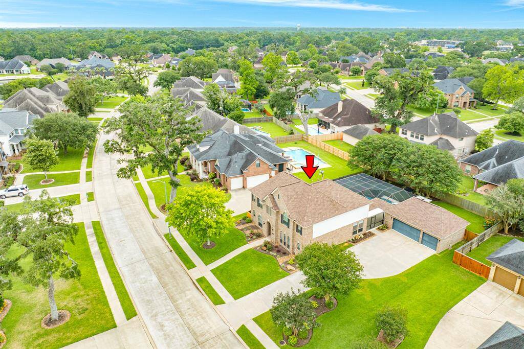 Easy access out of the neighborhood and conveniently located near major highways for an easy and quick commute.