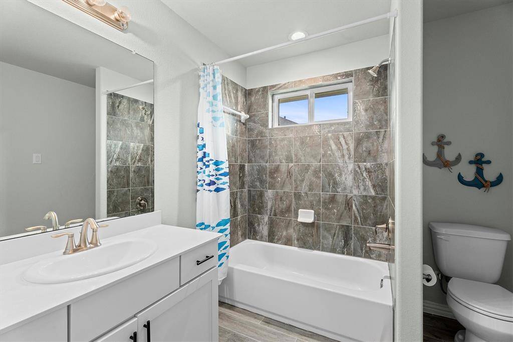 Upstairs Bathroom