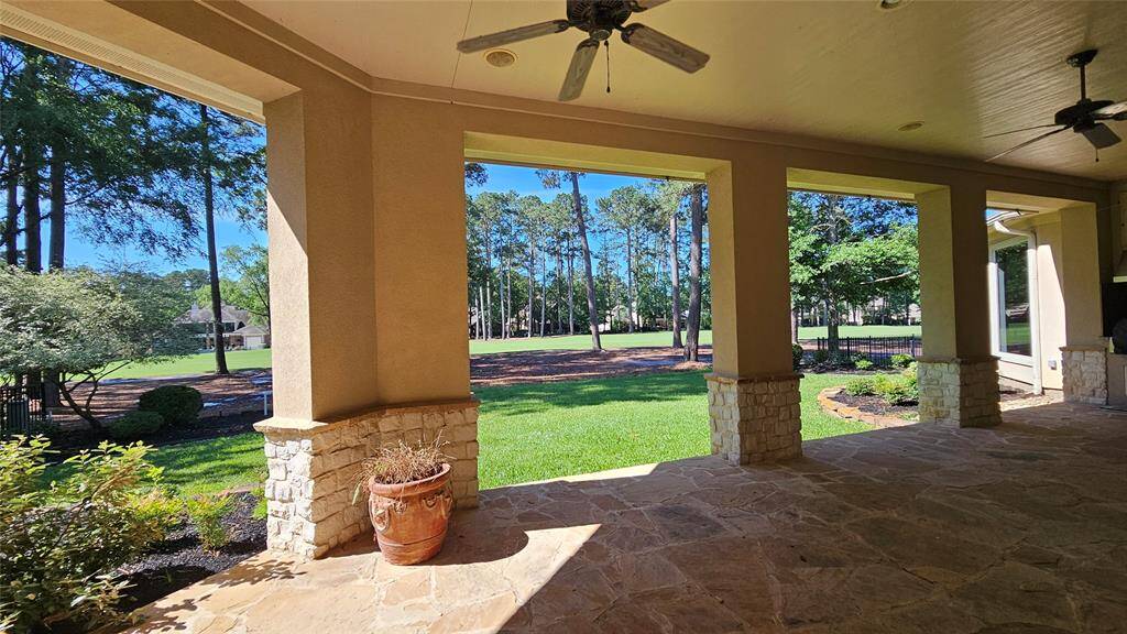 COVERED PORCH