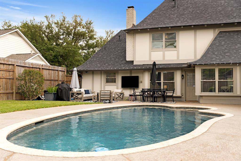 Step into this beautiful home featuring a sparkling pool with a brand-new heater and protective pool netting, creating a private oasis for year-round relaxation and fun.