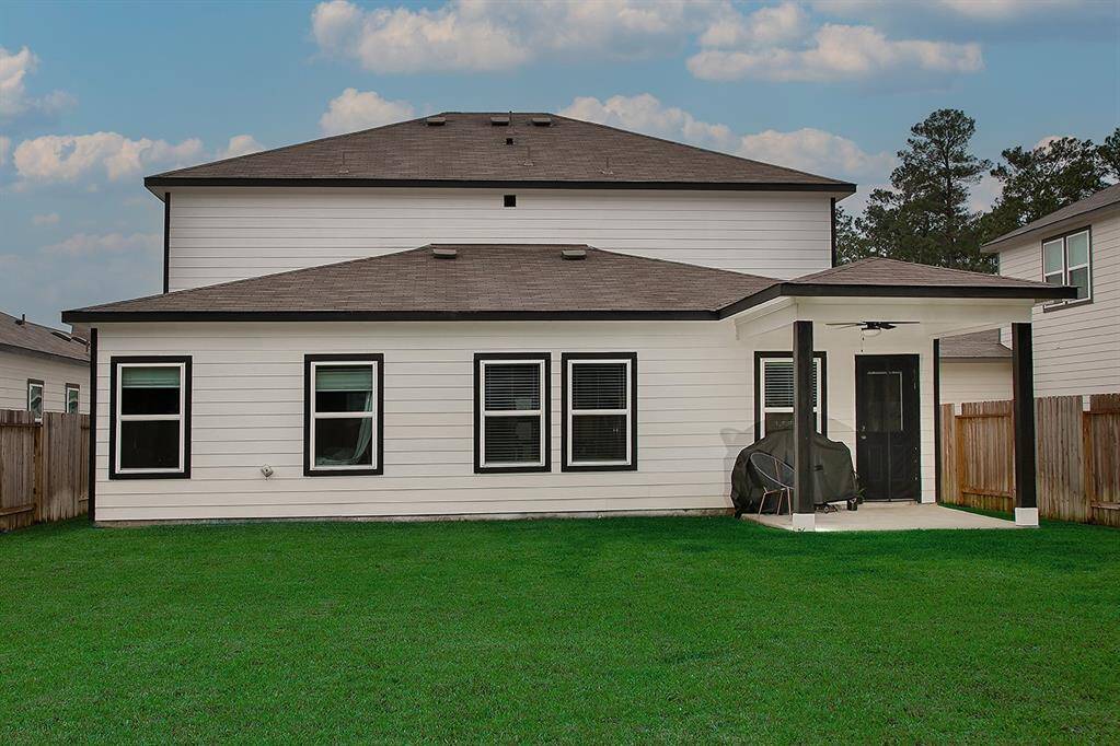 Spacious backyard