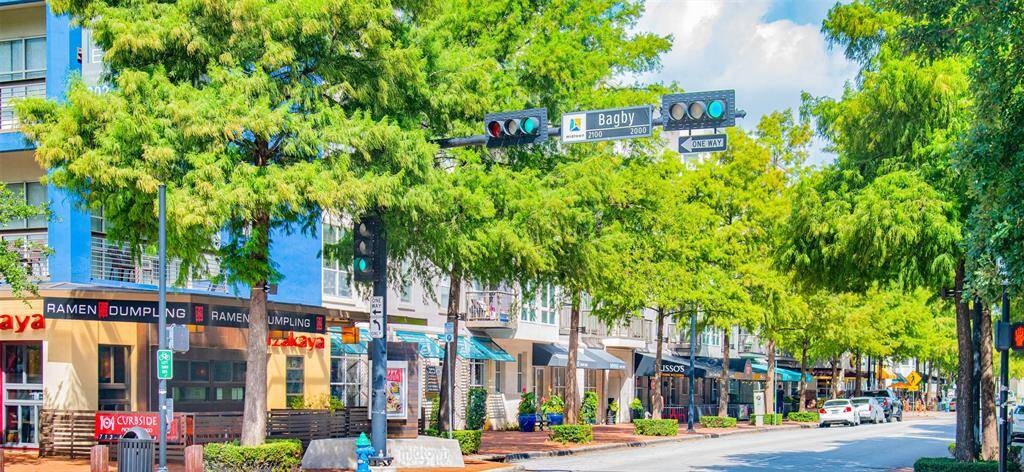Conveniently located walking distance to coffee shops, restaurants and stores
