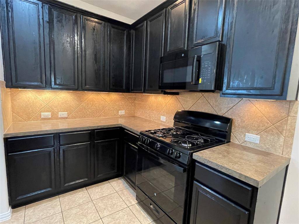 Kitchen, counter view