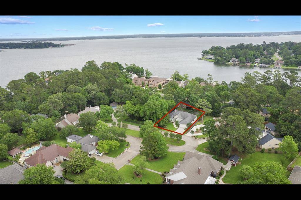 Lake nearly in your backyard!