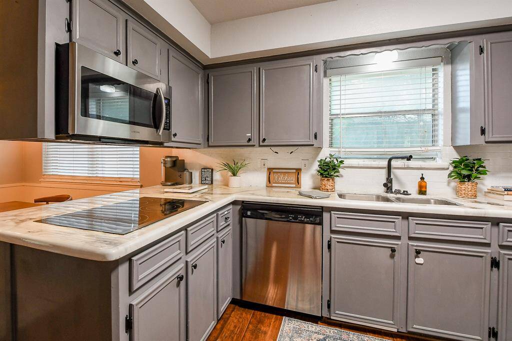 Stainless appliances