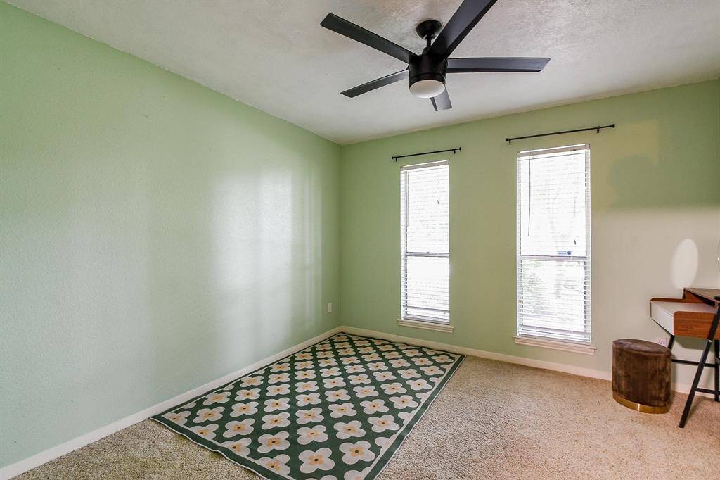 Large closet space
