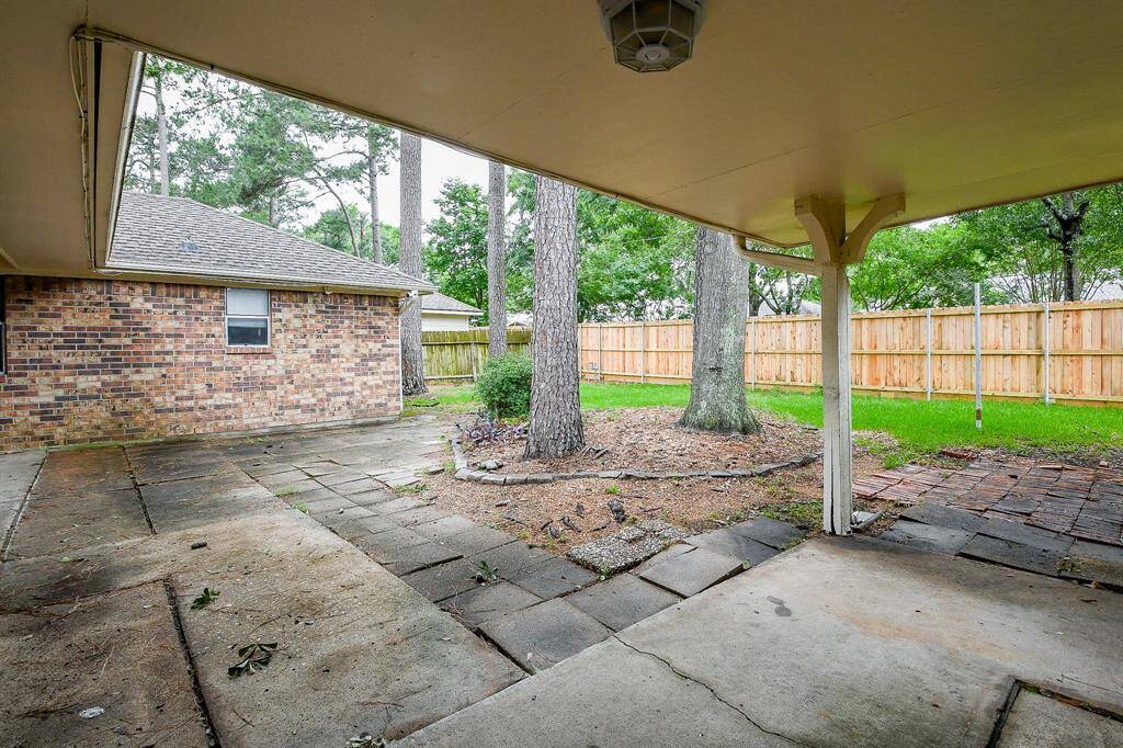 So many options to enjoy this outdoor space