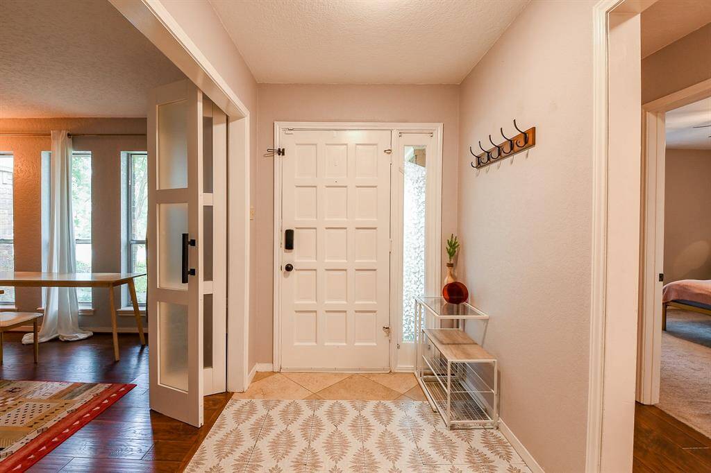 Foyer entry with mud rack