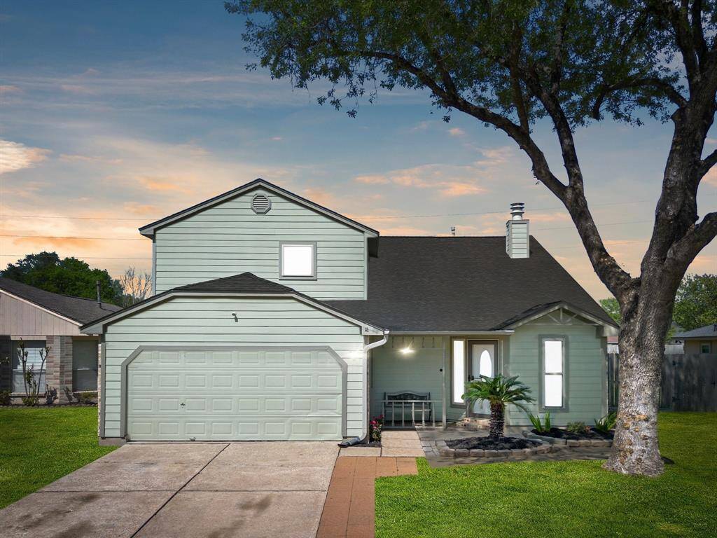 Welcome home to 11722 Yearling!!