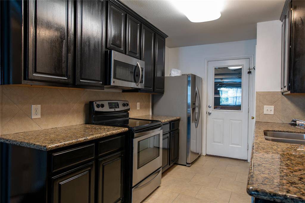 Electric Stove and Microwave