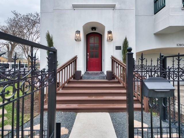 Welcoming entrance for your guests!