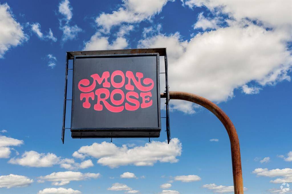 Living in Montrose offers a vibrant and eclectic lifestyle that seamlessly blends historic charm with contemporary flair. Nestled just west of downtown Houston, this neighborhood is renowned for its walkability, rich cultural tapestry, and a unique mix of old-world architecture and modern developments .