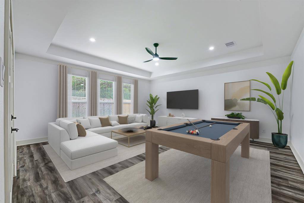 Gameroom, perfect for family events (photo is virtually staged)
