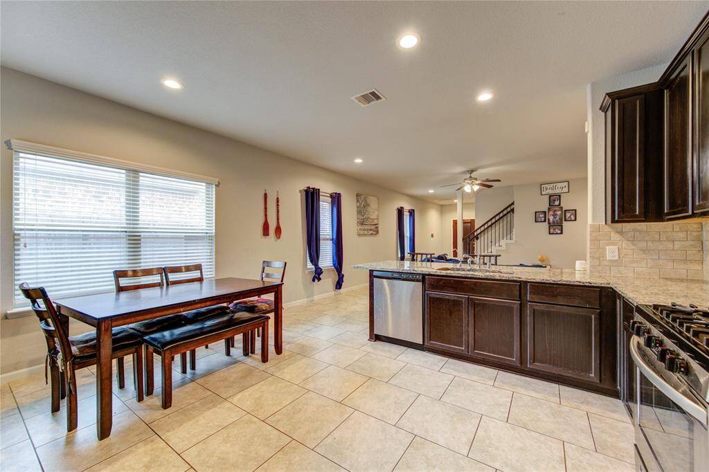 Breakfast/Kitchen