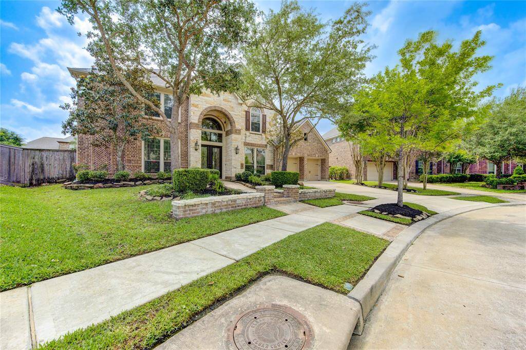Welcome the next BridgelandFamily to 12310 Crest Haven in Bridgeland with a 3 car garage and plenty of space for the kids and friends with a private office and updated kitchen space with 55 soft close cabinets and drawers