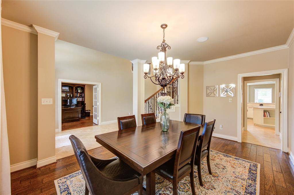 Enough seating for 10 for family and friends in the dining room that is connected to the kitchen. Dining Room is 16 feet by 12 feet.