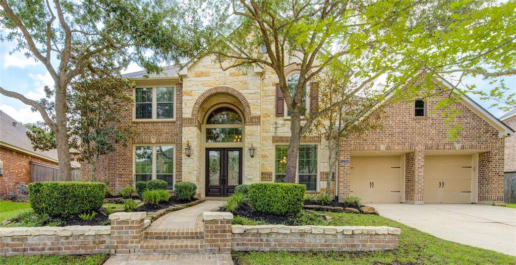 Welcome the next BridgelandFamily to 12310 Crest Haven in Bridgeland with a 3 car garage and plenty of space for the kids and friends with a private office and updated kitchen space with 55 soft close cabinets and drawers