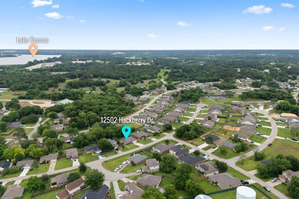 Residents of Lake Conroe Hills benefit from access to a community boat ramp, lakefront park, tennis courts, and more—enhancing the lifestyle experience.