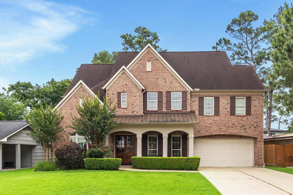 This stunning 4 bed, 3.5 bath home features a 3 car garage. Zoned to award-winning Rummel Creek Elementary, Memorial Middle, and Memorial High School.